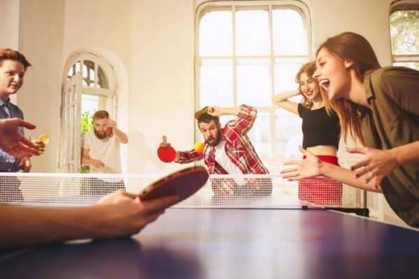 Benefits-of-playing-table-tennis-happy-friends